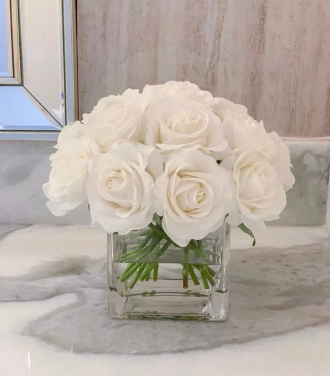 12 White Roses