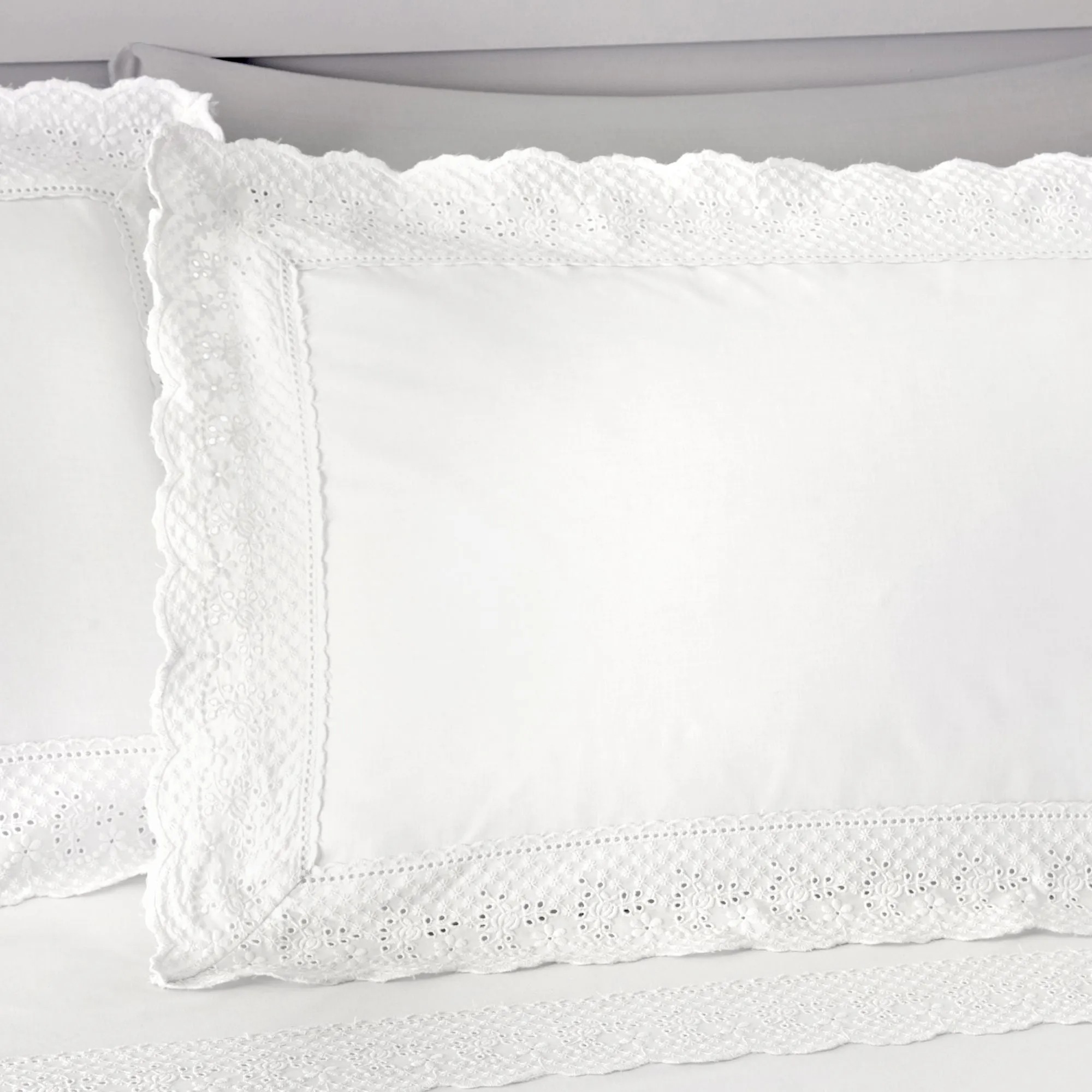 Renaissance Duvet Cover Set by Serene in White