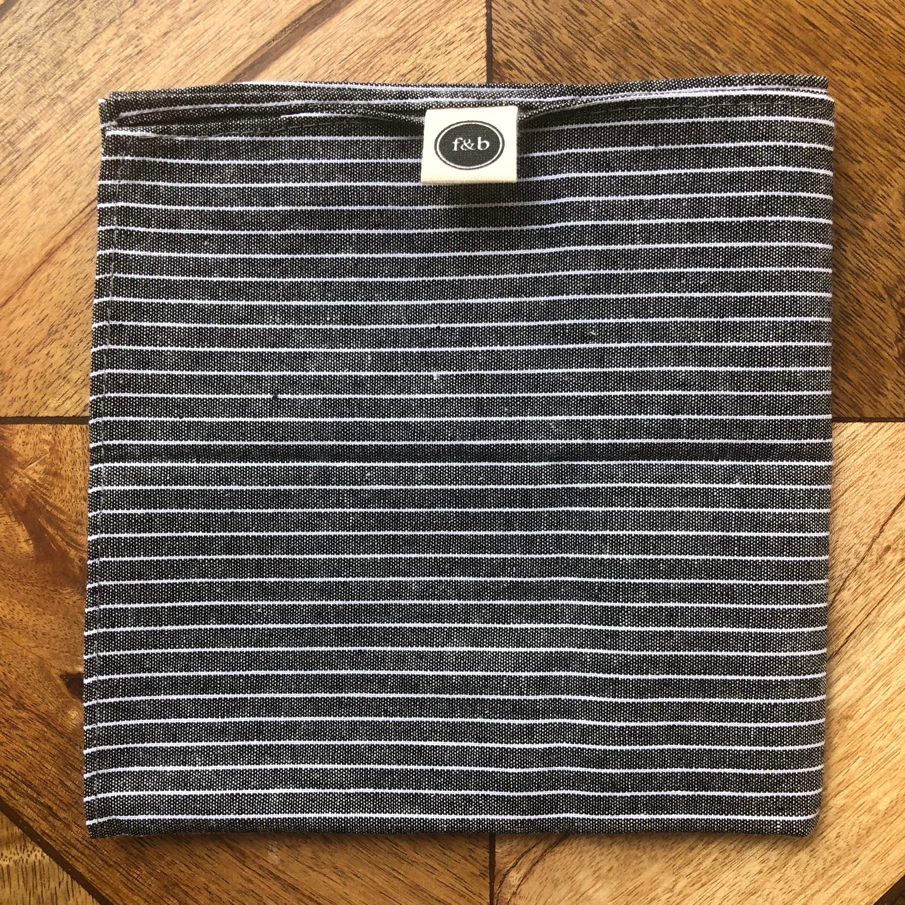 ROCCO || POCKET SQUARE