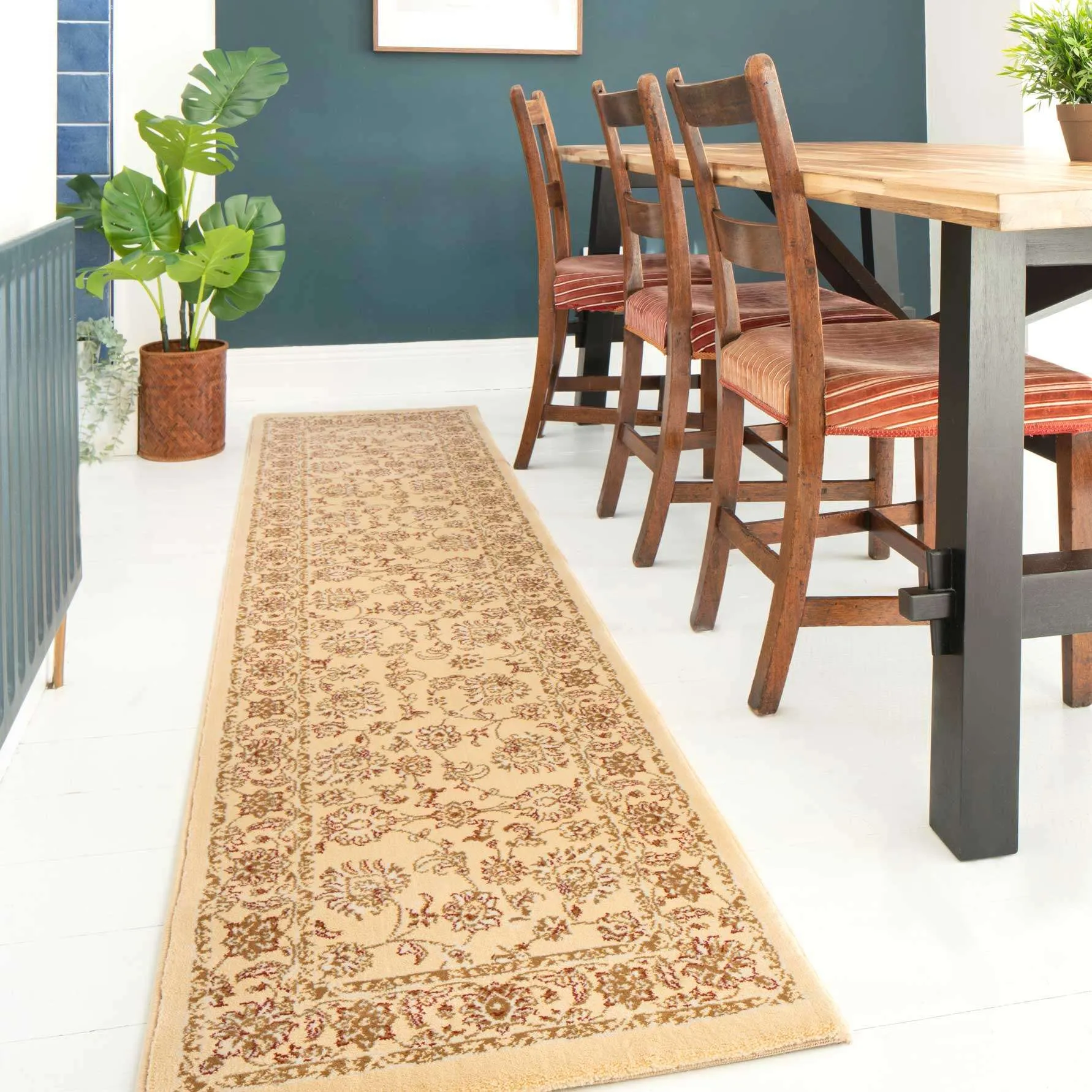 Traditional Cream Motif Bordered Rug - Dana