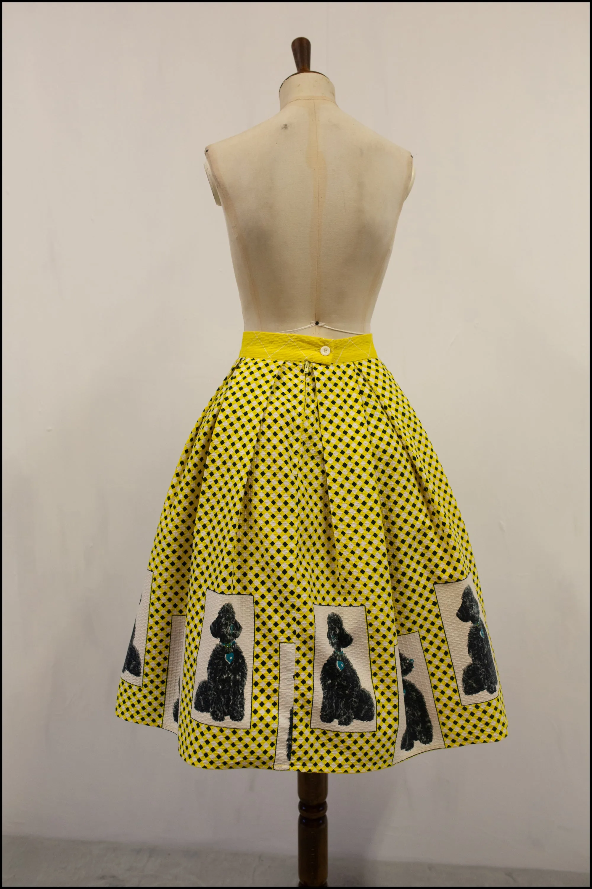 Vintage 1950s Yellow Searsucker Poodle Print Skirt